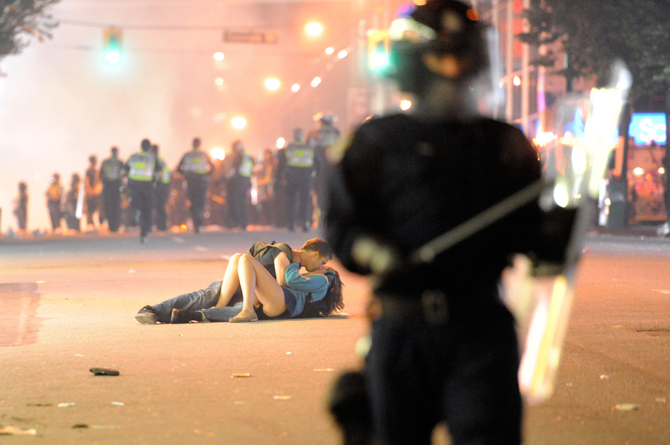 Vancouver Riots Couple